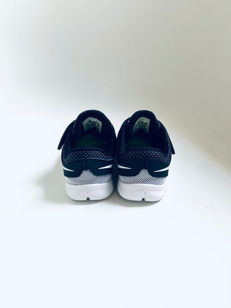 Nike | Free Run 2 Velcro Sneakers (Size 9 Child)