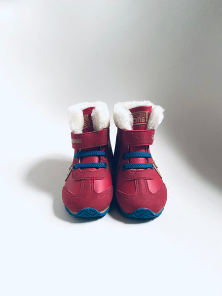 Converse | Lined High Top Boots (Size 7 Child)