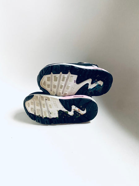 Nike | Air Max 90 (Size 8 Child)