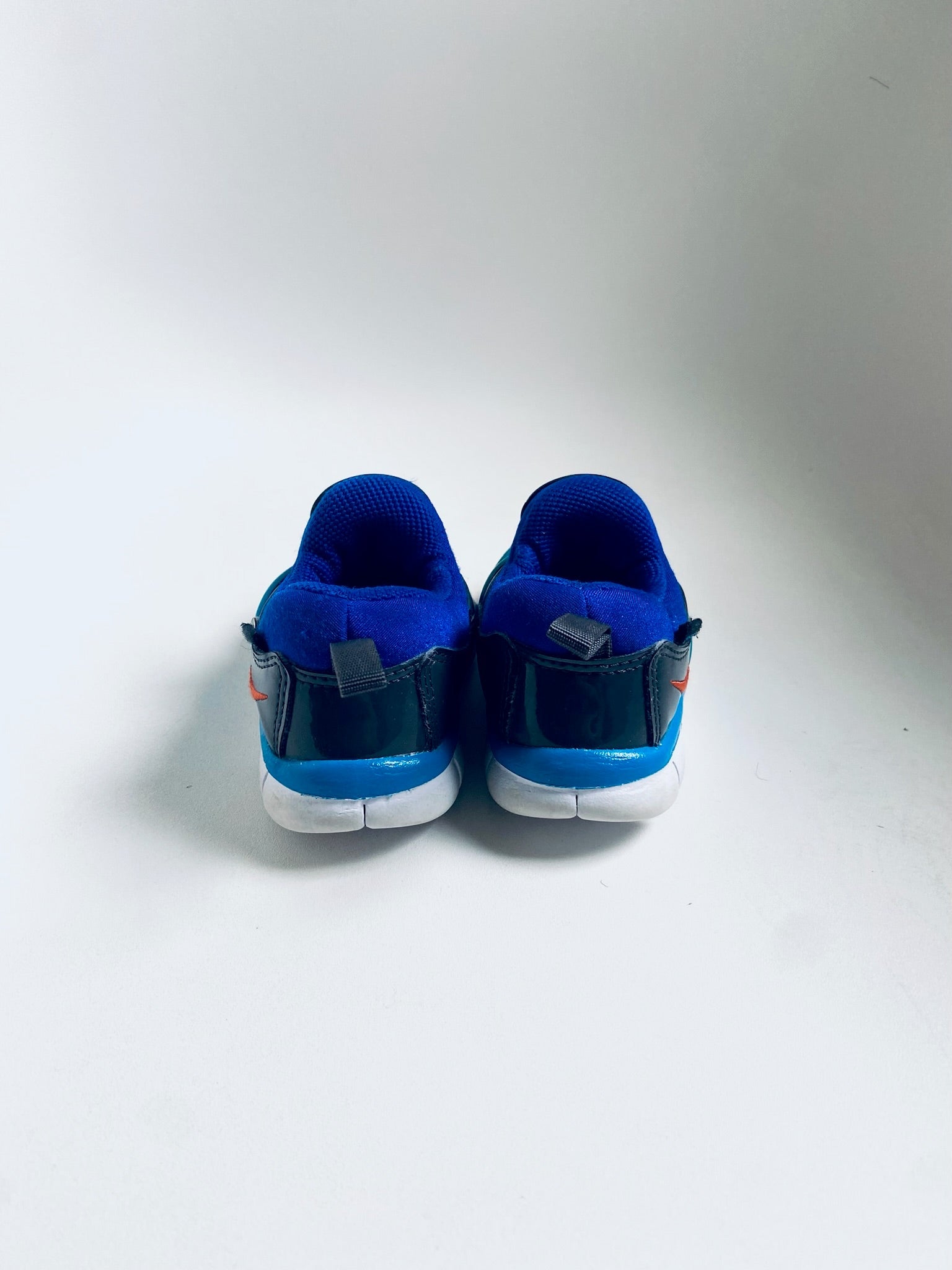 Nike Dynamo Free Size 6 Toddler rinse repeat kids