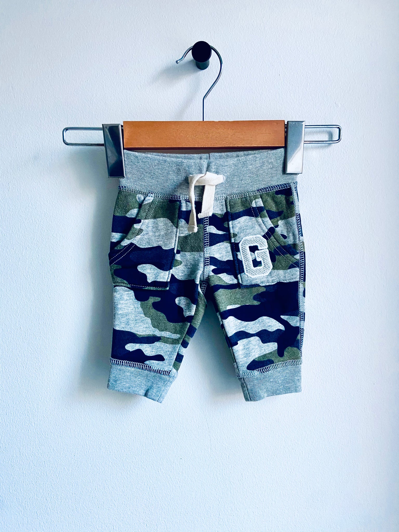 Gap | Camouflage Sweatpants (0-3M)